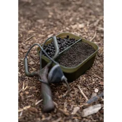 Korum Boîte À Appâts Divided Bait Tub