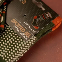 One More Cast Chaussettes Homme Spotted Eel Bamboo - Kaki