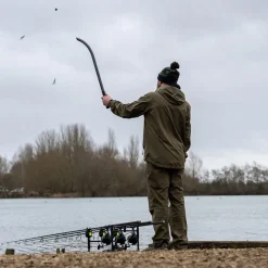 Avid Carp Lance Bouillettes Extremity Throwing Stick